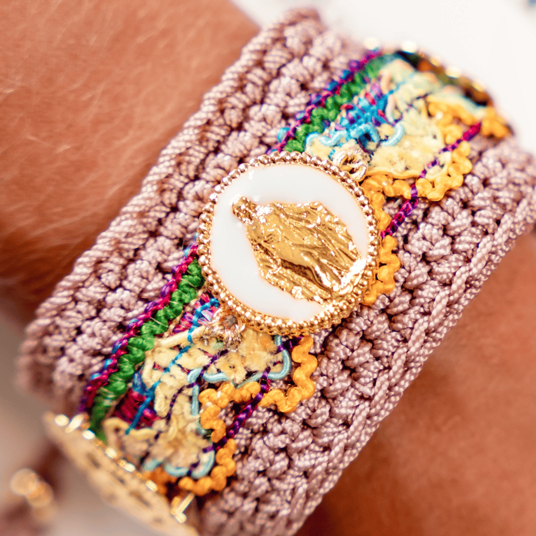 Brazalete tres medallas